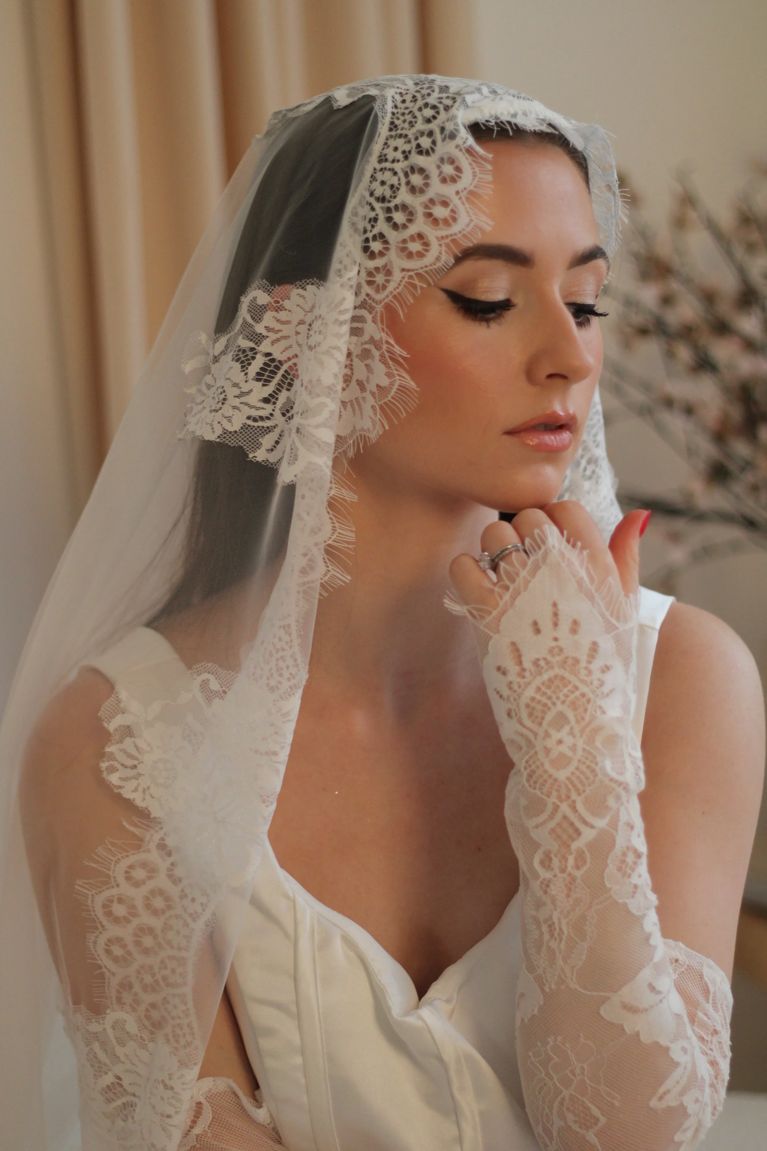 Chantilly Lace Chapel Wedding Veil