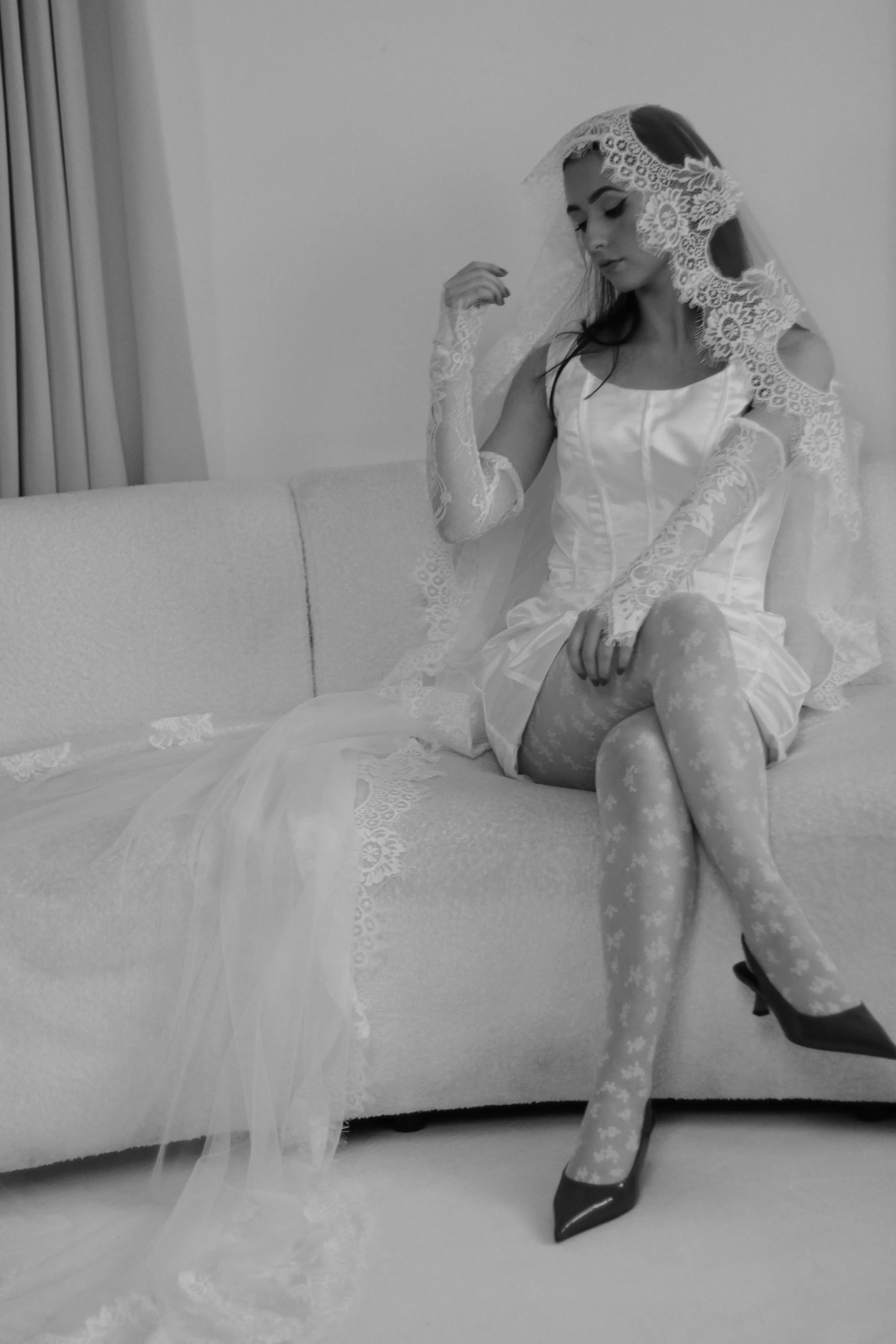 Chantilly Lace Chapel Wedding Veil