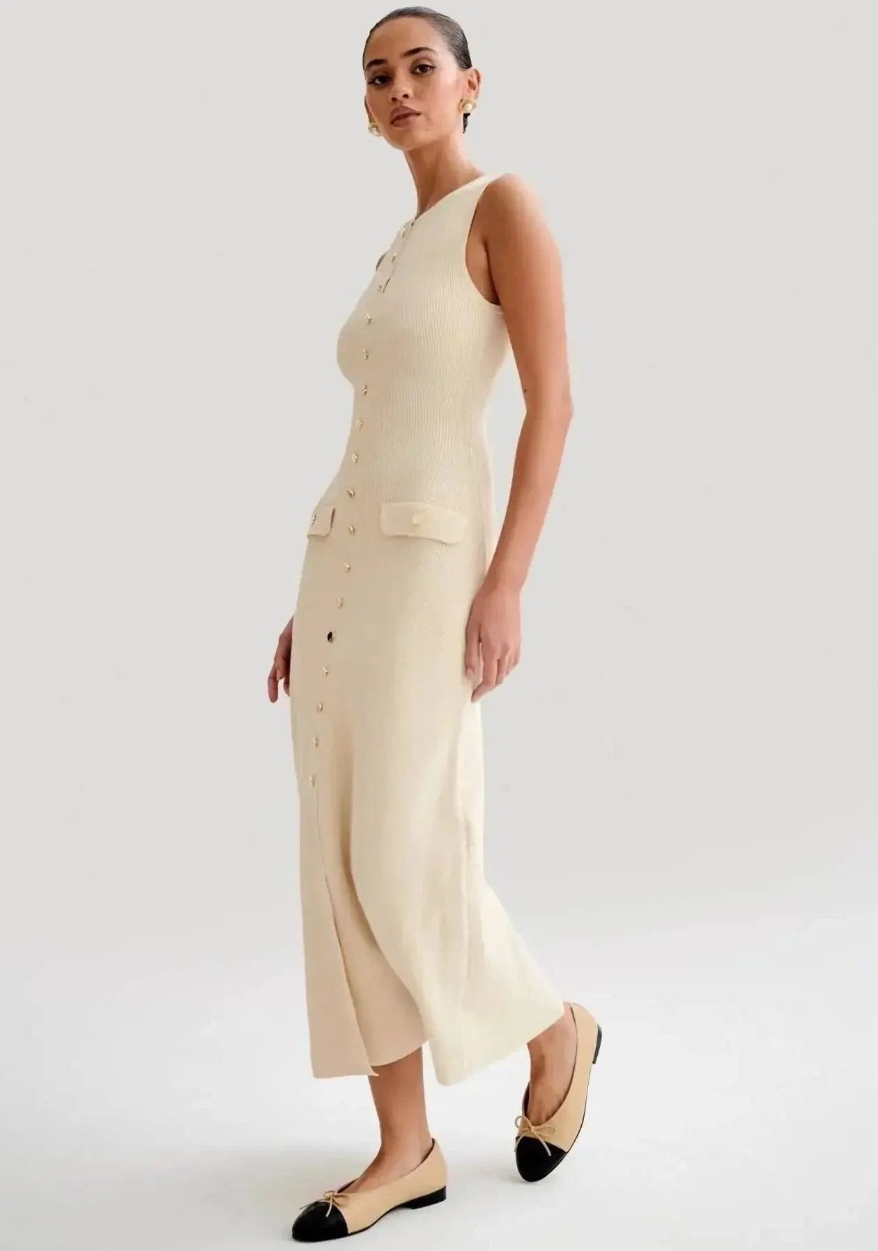 Women's Form-Fitting Sleeveless Knit Maxi Dress - Elegant & Versatile