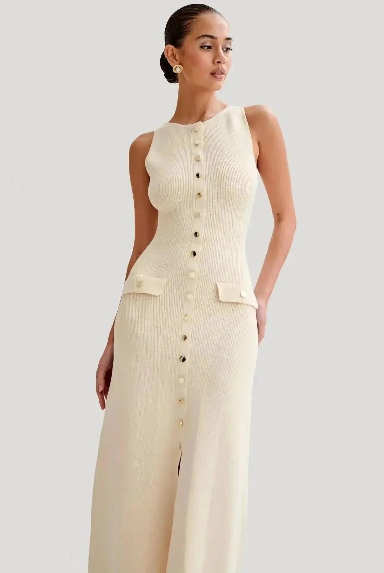 Women's Form-Fitting Sleeveless Knit Maxi Dress - Elegant & Versatile